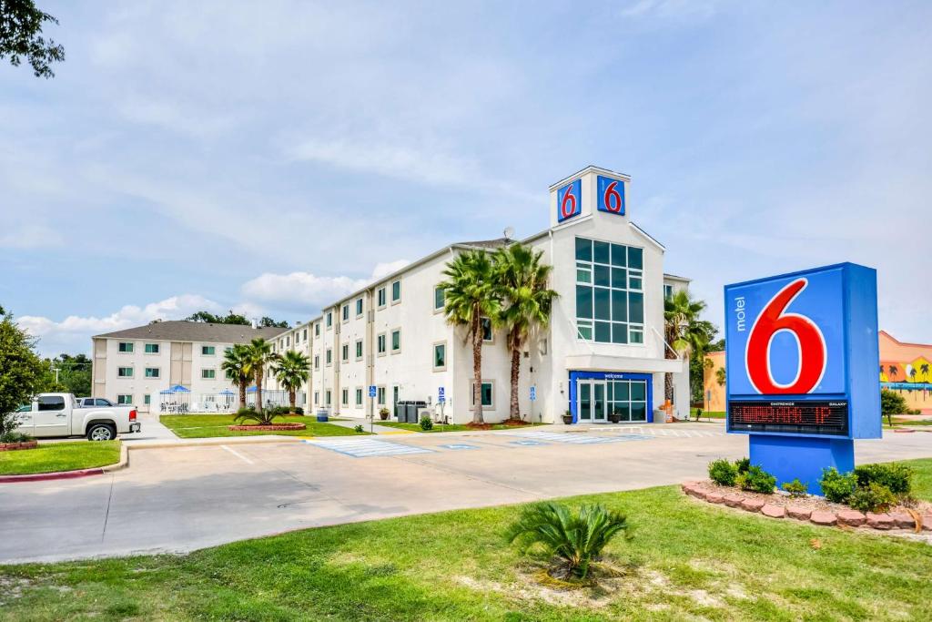 Motel 6-Biloxi MS - Beach Main image 2